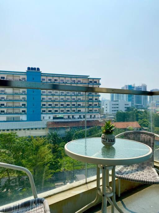Capitol Senen Studio, Pool & Netflix By Damaresa *