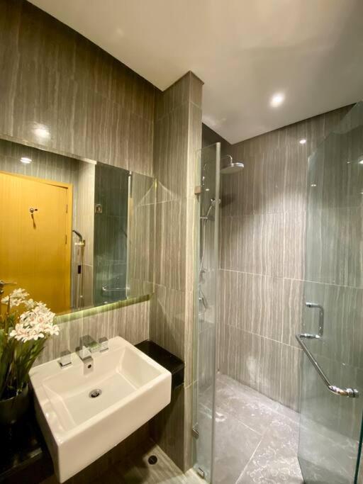 Apartemen Capitol Senen Studio, Pool & Netflix By Damaresa *